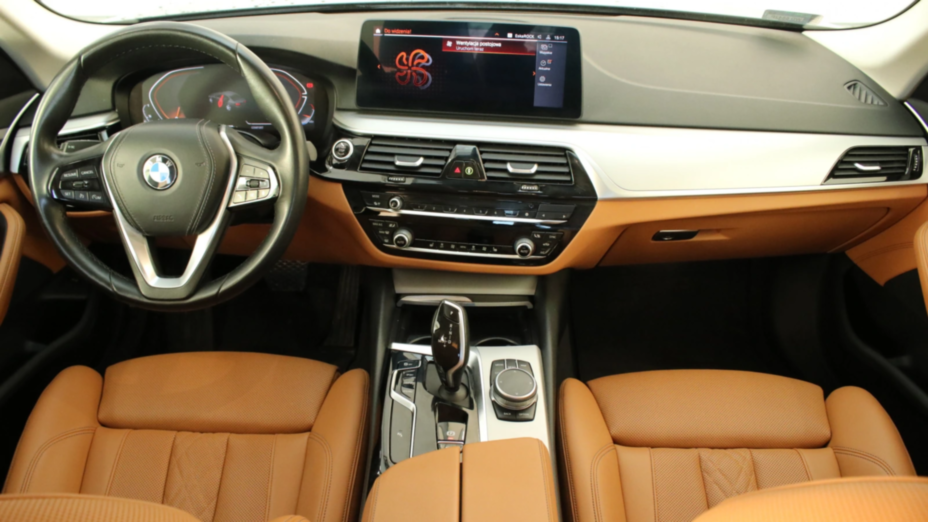 BMW Seria 5 520i mHEV aut