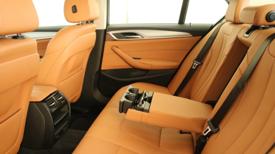 BMW Seria 5 520i mHEV aut