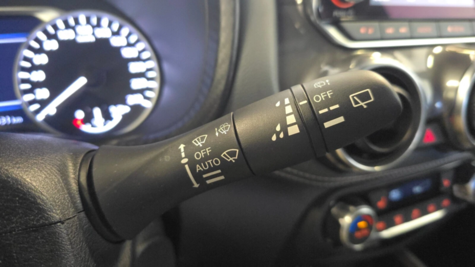 NISSAN Juke Juke 1.0 DIG-T N-Connecta