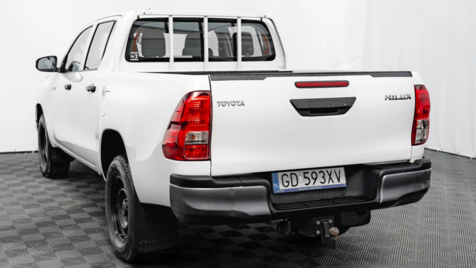 TOYOTA HiLux Hilux 2.4 D-4D Double Cab DLX 4x4