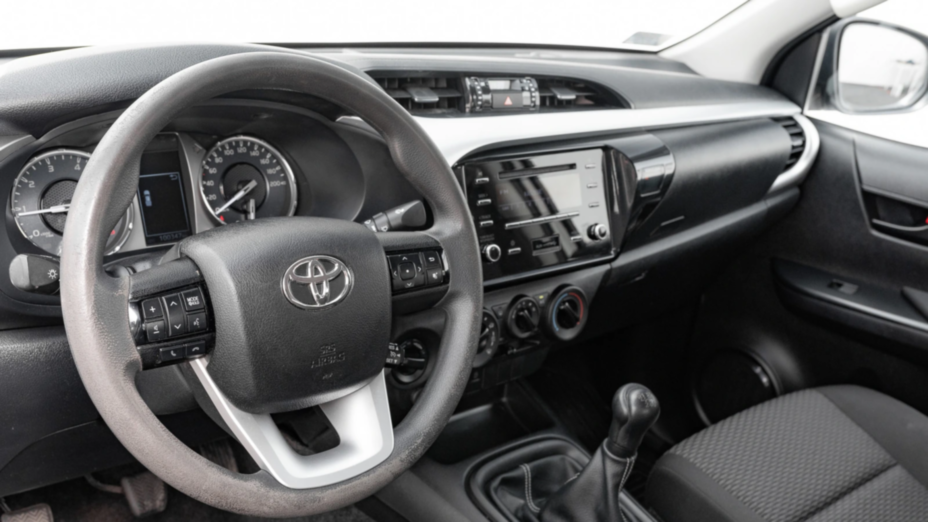 TOYOTA HiLux Hilux 2.4 D-4D Double Cab DLX 4x4