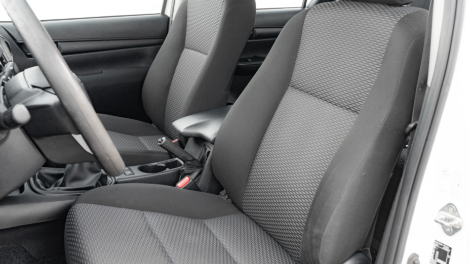 TOYOTA HiLux Hilux 2.4 D-4D Double Cab DLX 4x4