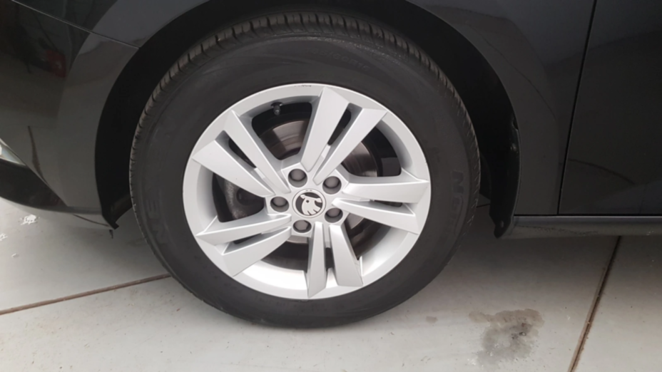 SKODA Fabia Fabia 1.0 TSI Ambition