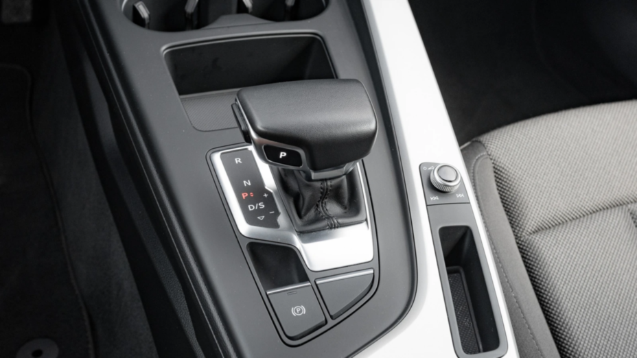 AUDI A4 A4 35 TFSI mHEV S Line S tronic
