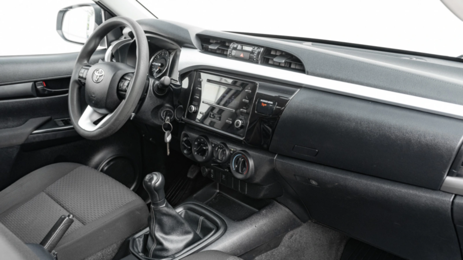 TOYOTA HiLux Hilux 2.4 D-4D Double Cab DLX 4x4