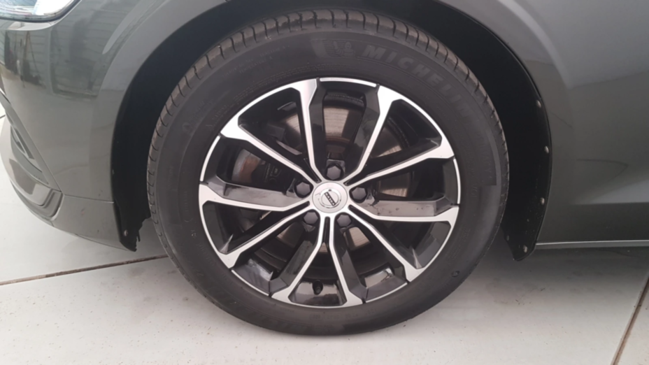 VOLVO V60 V60 B4 D Momentum Pro aut