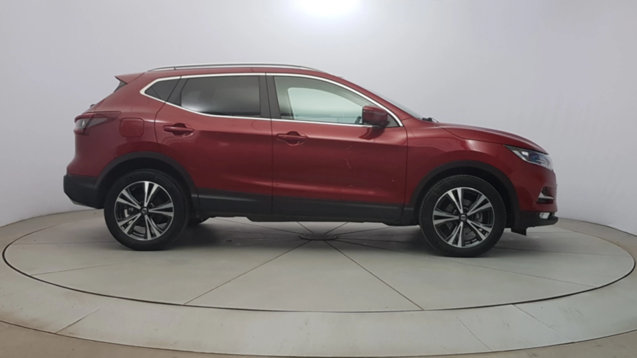 NISSAN Qashqai Qashqai 1.3 DIG-T N-Connecta DCT