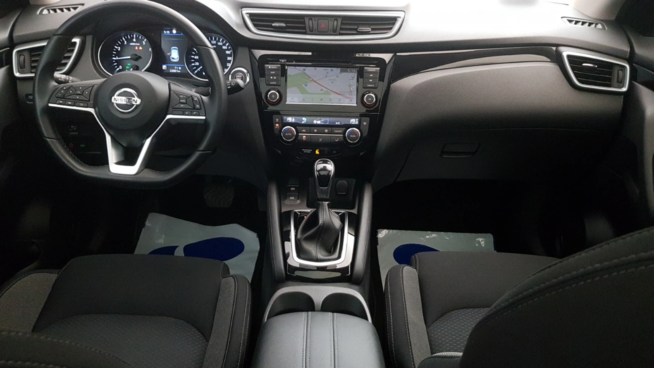 NISSAN Qashqai Qashqai 1.3 DIG-T N-Connecta DCT