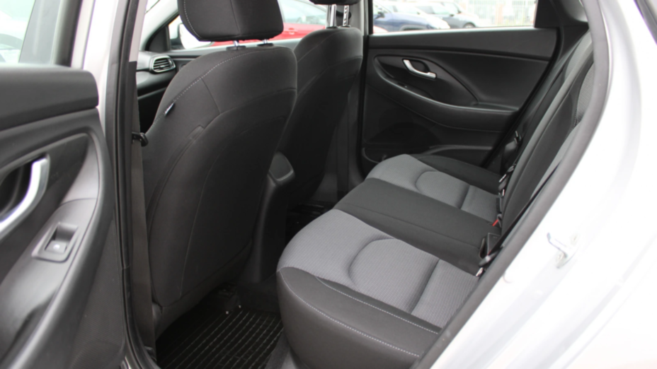 HYUNDAI i30 i30 1.4 Classic +