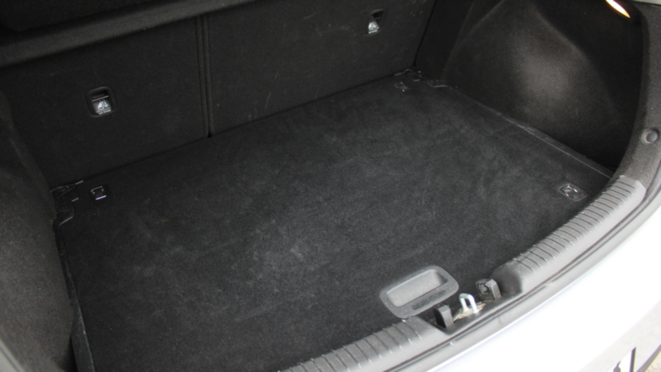 HYUNDAI i30 i30 1.4 Classic +