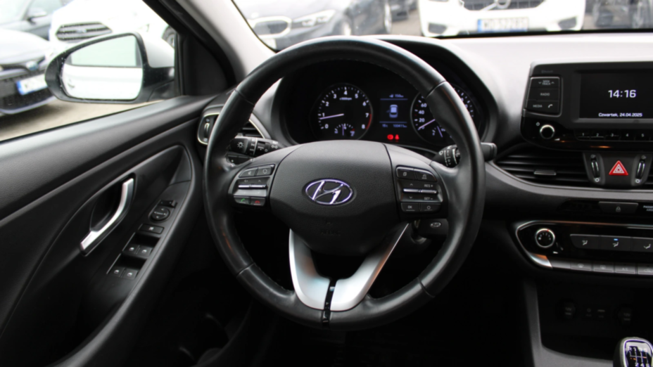 HYUNDAI i30 i30 1.4 Classic +