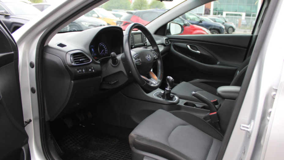 HYUNDAI i30 i30 1.4 Classic +