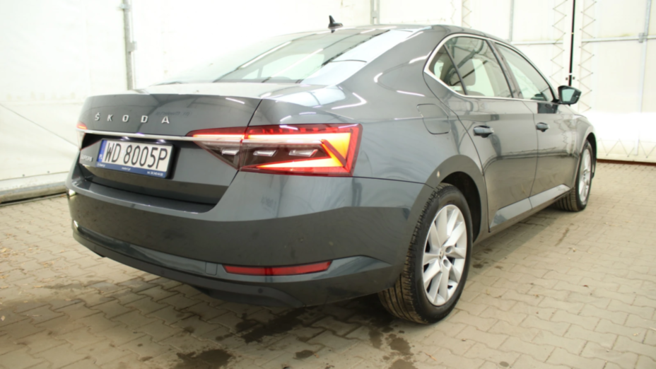 SKODA Superb Superb 2.0 TDI SCR Ambition DSG
