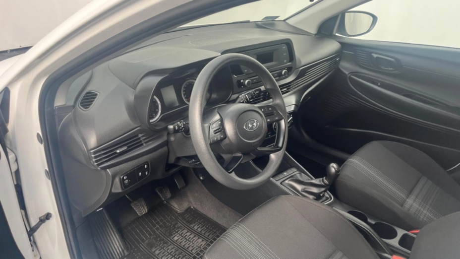 HYUNDAI i20 i20 1.2 Pure