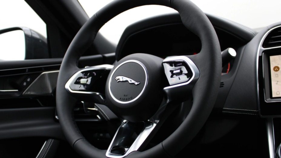 JAGUAR XE XE 2.0 D200 mHEV R-Dynamic SE aut Nowy