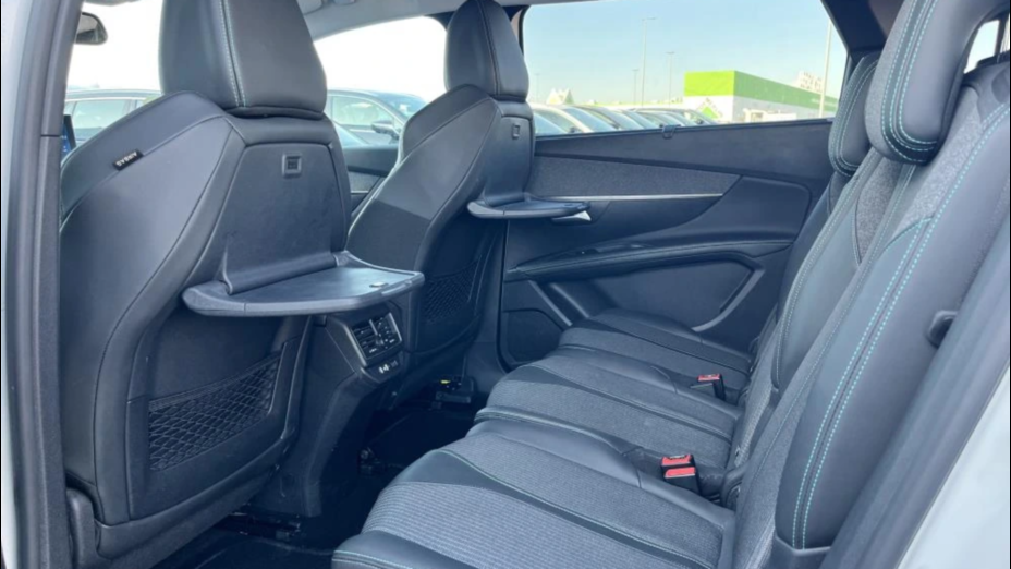 PEUGEOT 5008 5008 2.0 BlueHDi Allure Pack S&S EAT8