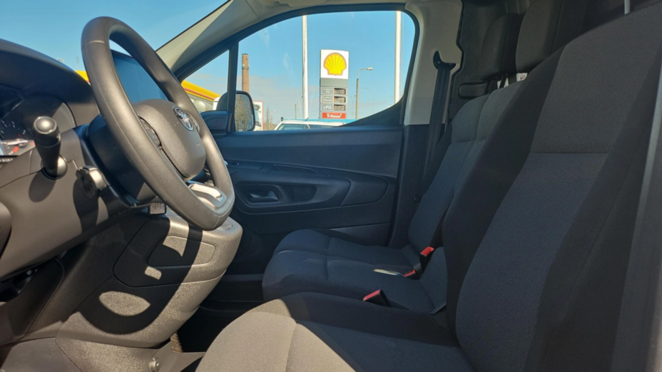 TOYOTA Proace City Proace City 1.5 D-4D Long 2,4t Active
