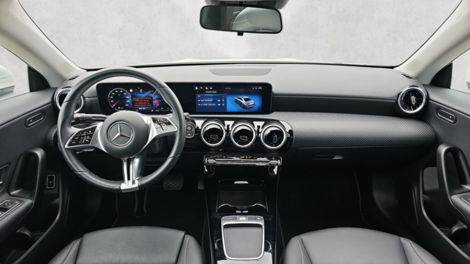 MERCEDES-BENZ CLA CLA 200 Progressive 7G-DCT