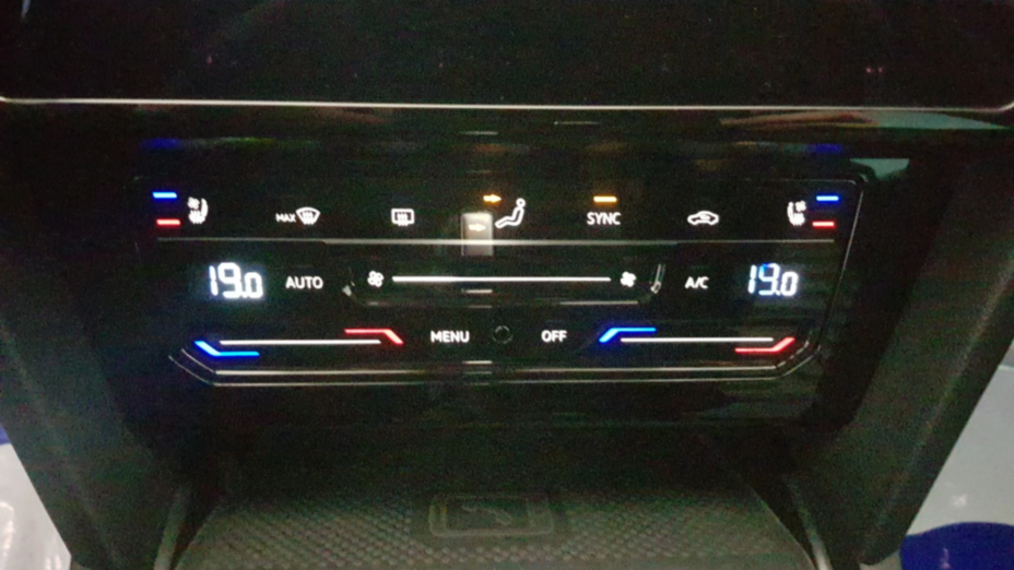 VOLKSWAGEN Passat Passat 2.0 TSI 4Mot. Elegance DSG
