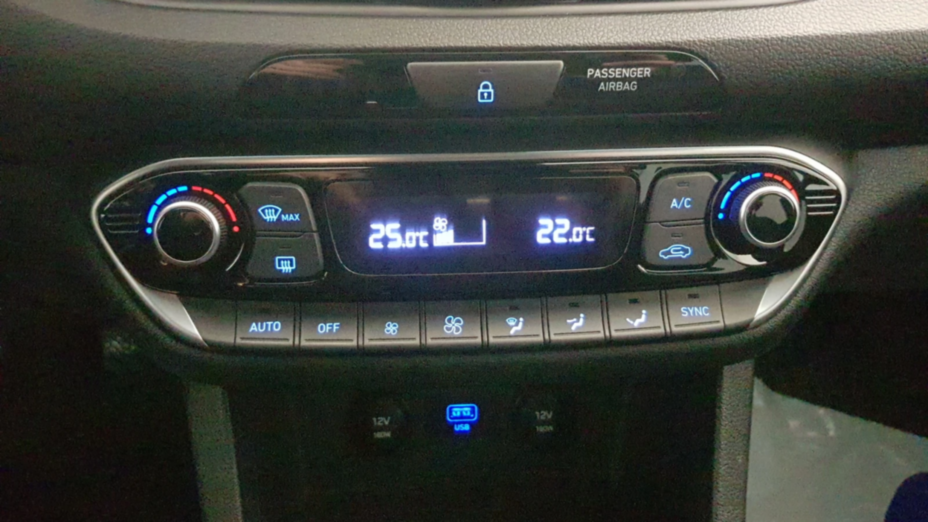 HYUNDAI i30 i30 1.5 DPI Comfort