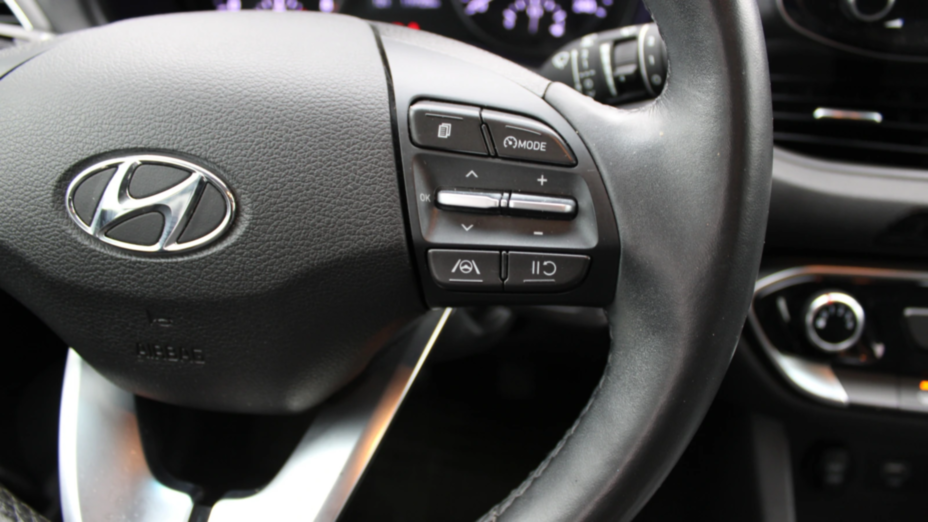 HYUNDAI i30 i30 1.0 T-GDI Classic +