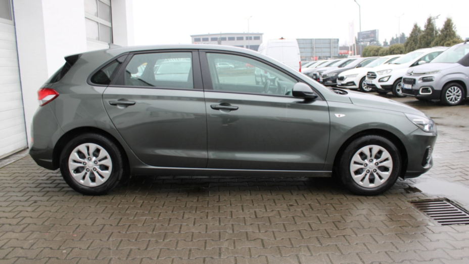 HYUNDAI i30 i30 1.0 T-GDI Classic +