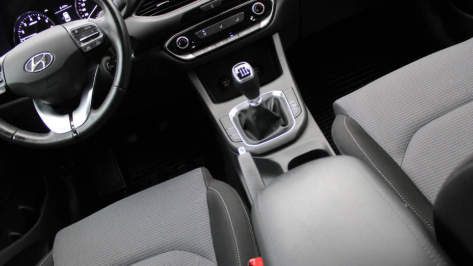 HYUNDAI i30 i30 1.0 T-GDI Classic +