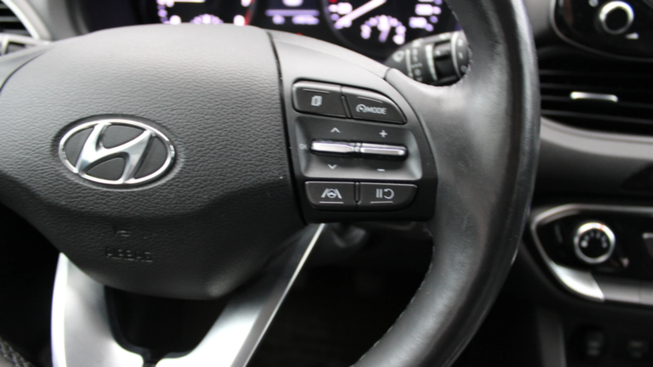 HYUNDAI i30 i30 1.0 T-GDI Classic +