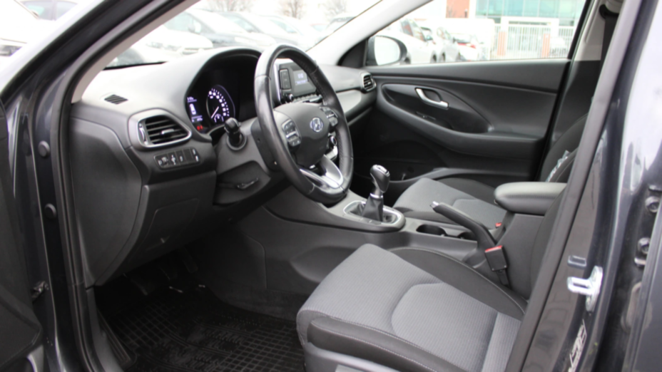 HYUNDAI i30 i30 1.0 T-GDI Classic +