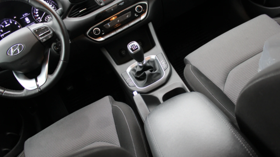 HYUNDAI i30 i30 1.0 T-GDI Classic +