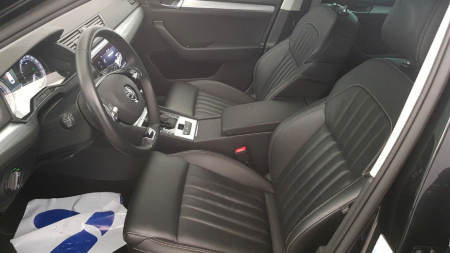 SKODA Superb Superb 2.0 TDI SCR 4x4 Ambition DSG