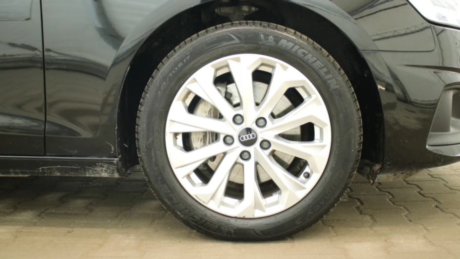 AUDI A4 A4 40 TFSI mHEV S tronic