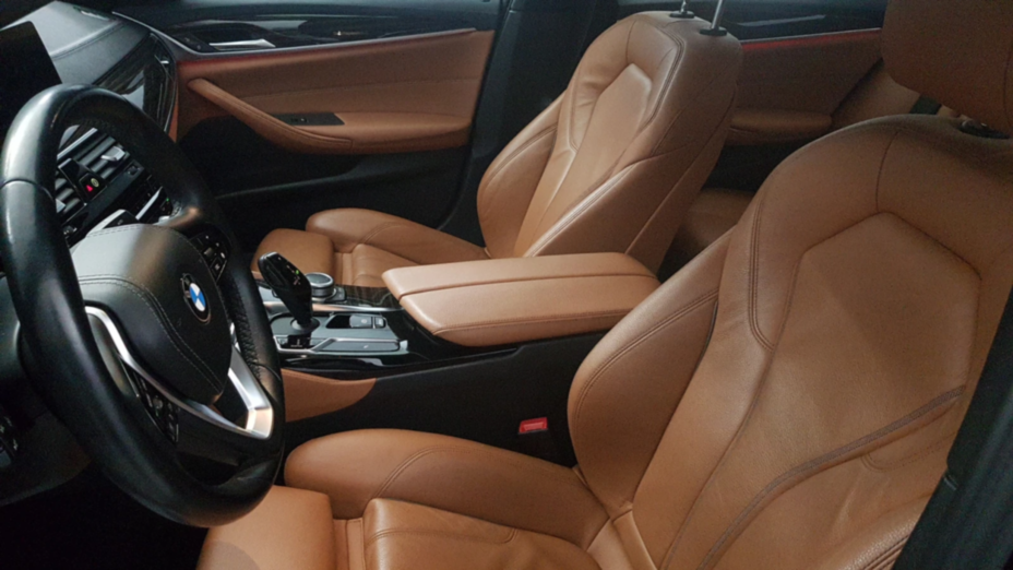 BMW Seria 5 540i xDrive mHEV Luxury Line aut