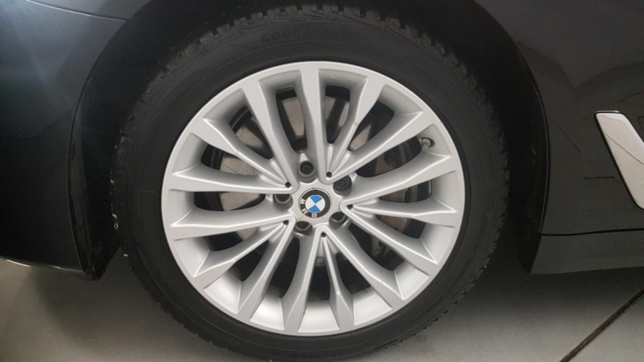 BMW Seria 5 540i xDrive mHEV Luxury Line aut