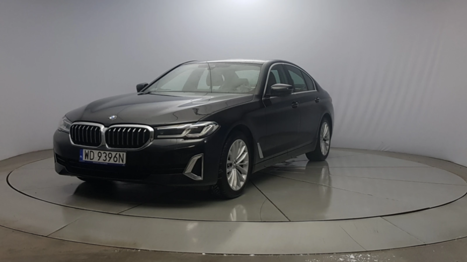 BMW Seria 5 540i xDrive mHEV Luxury Line aut