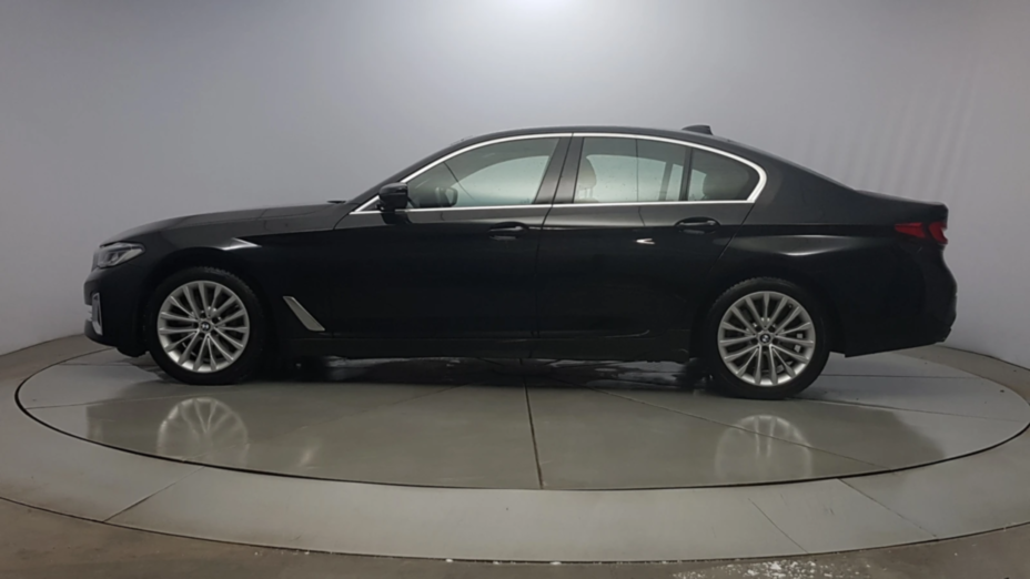 BMW Seria 5 540i xDrive mHEV Luxury Line aut