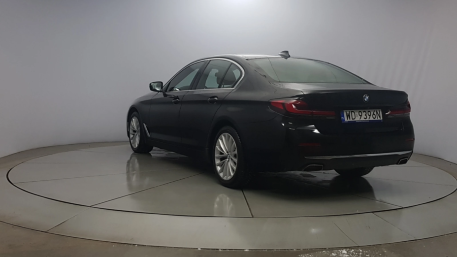 BMW Seria 5 540i xDrive mHEV Luxury Line aut