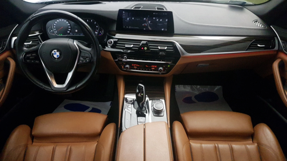 BMW Seria 5 540i xDrive mHEV Luxury Line aut