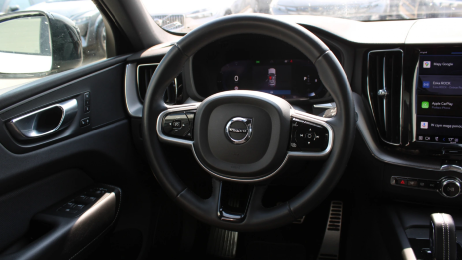 VOLVO XC60 XC60 B4 D AWD R-Design aut