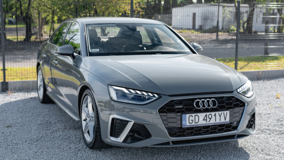 AUDI A4 A4 45 TFSI mHEV Quattro S Line S tronic