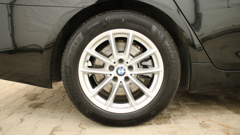 BMW Seria 5 520i mHEV aut