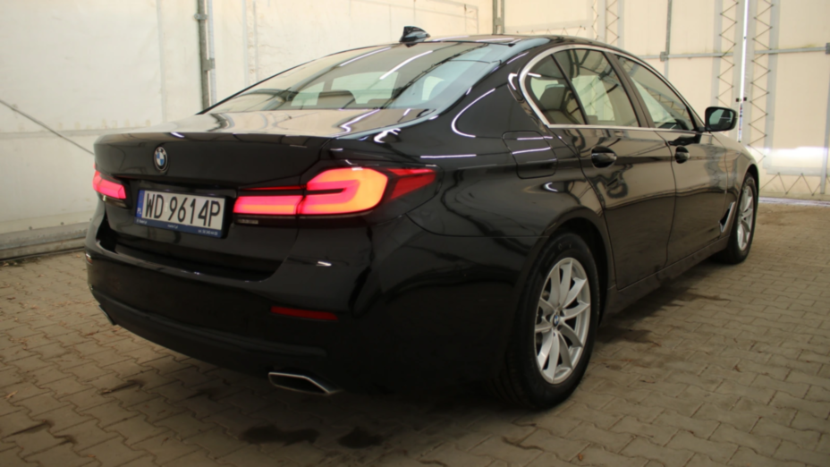 BMW Seria 5 520i mHEV aut