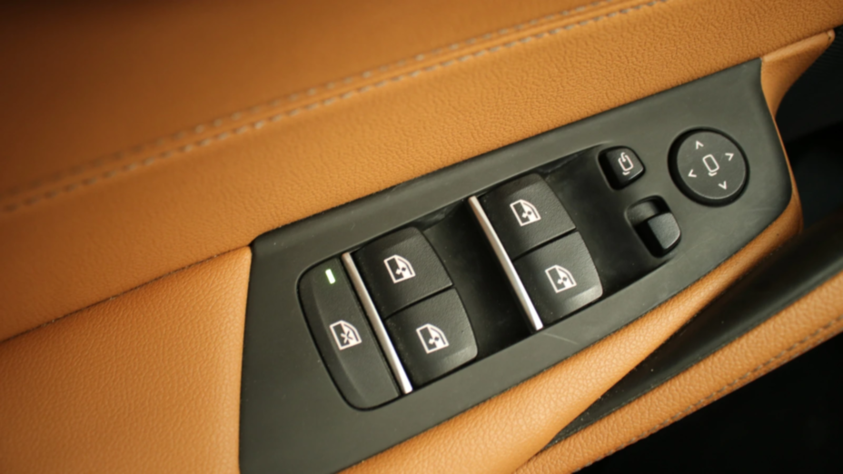 BMW Seria 5 520i mHEV aut