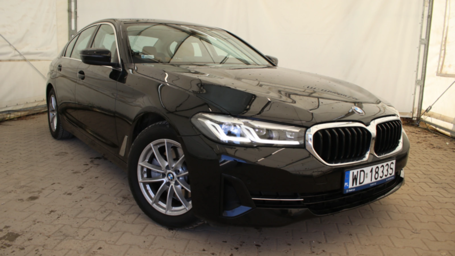 BMW Seria 5 520i mHEV aut