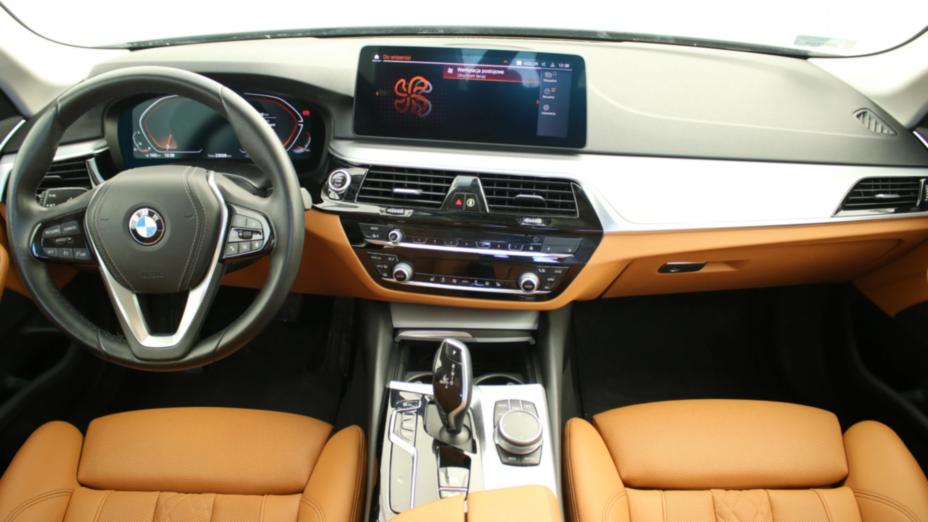 BMW Seria 5 520i mHEV aut