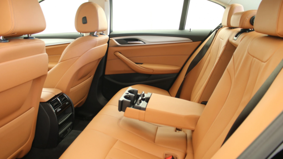 BMW Seria 5 520i mHEV aut