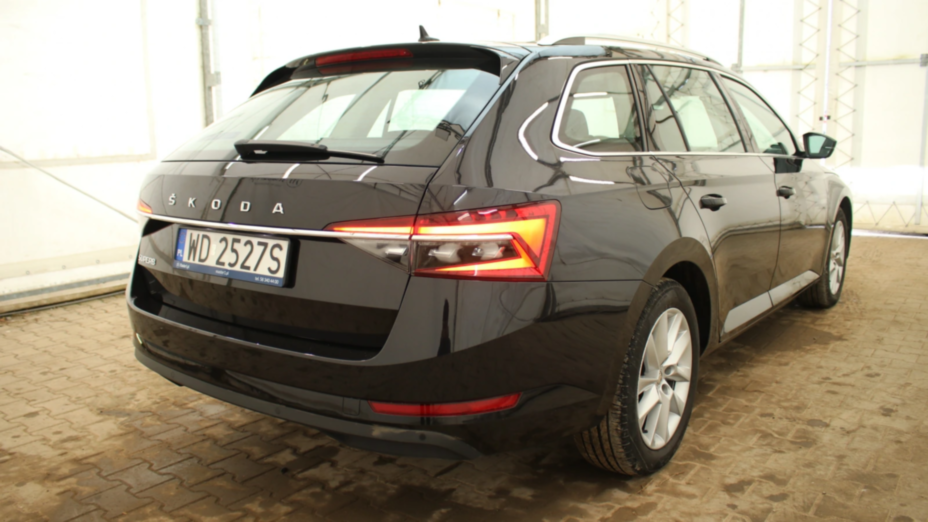 SKODA Superb Superb 2.0 TDI SCR Ambition DSG