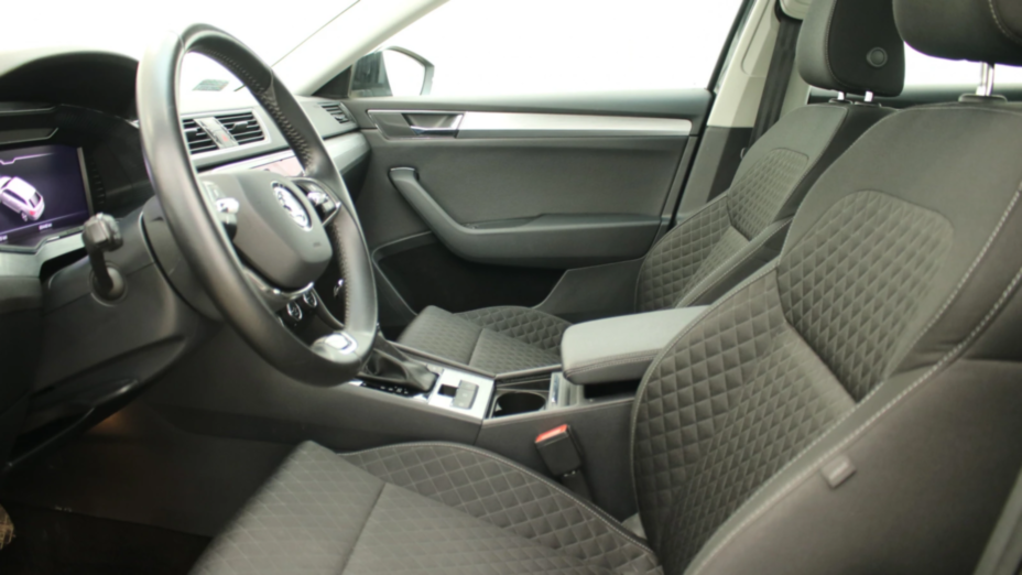 SKODA Superb Superb 2.0 TDI SCR Ambition DSG