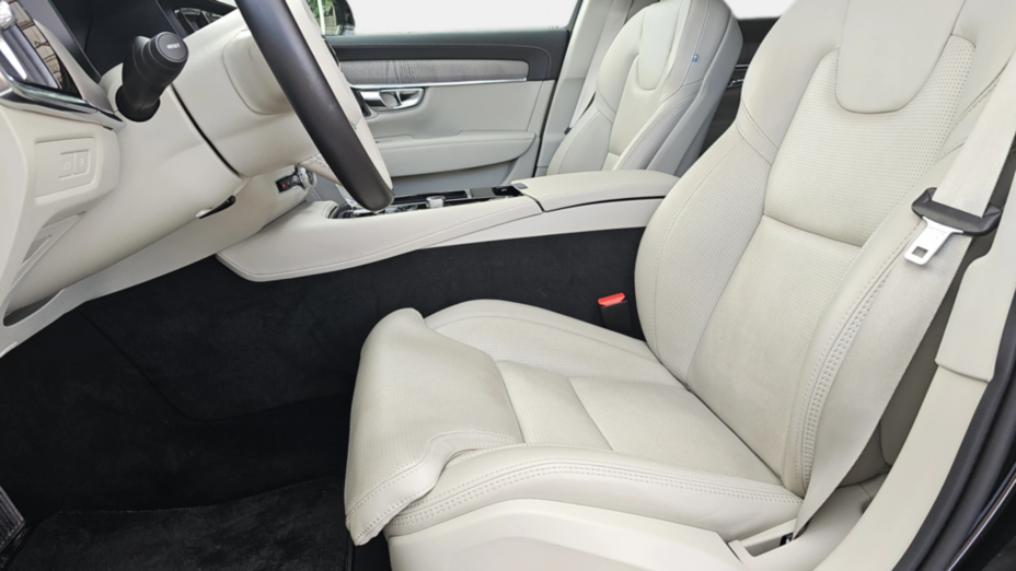 VOLVO S90 S90 T8 AWD Plug-In Hybrid Plus Dark aut