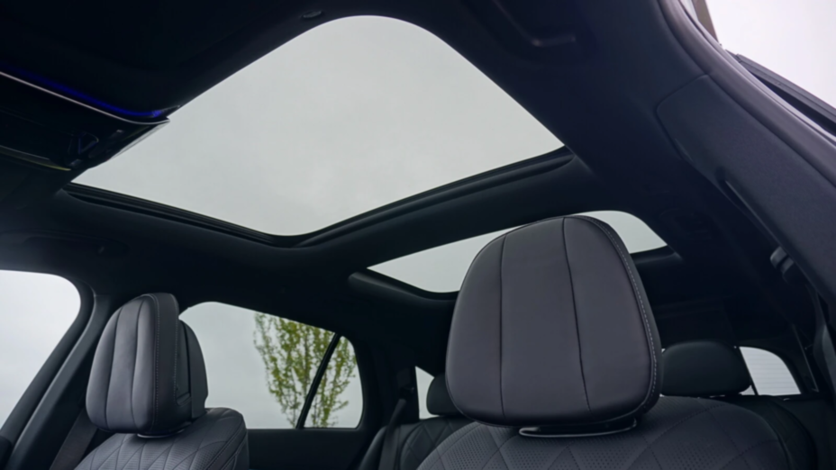 MERCEDES-BENZ E Klasa E 300 e AMG Nowy